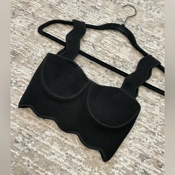 NEW GALVAN LONDON Delia Scalloped Knit Top Crop Black $495 - Picture 4 of 10